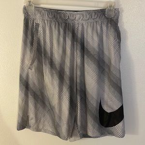 NIKE Dri-Fit shorts M